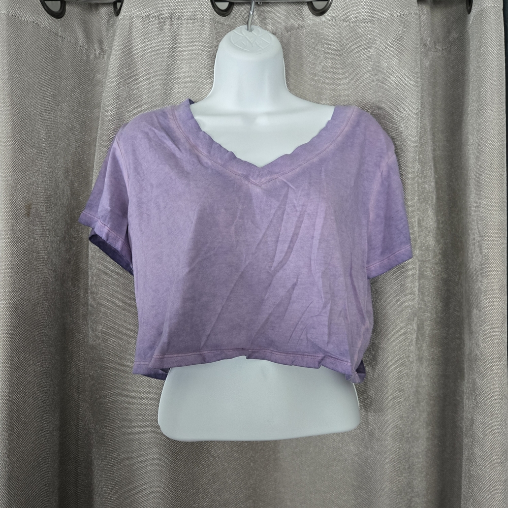 ⭐️No Boundaries Lilac V-Neck Cropped Top⭐️